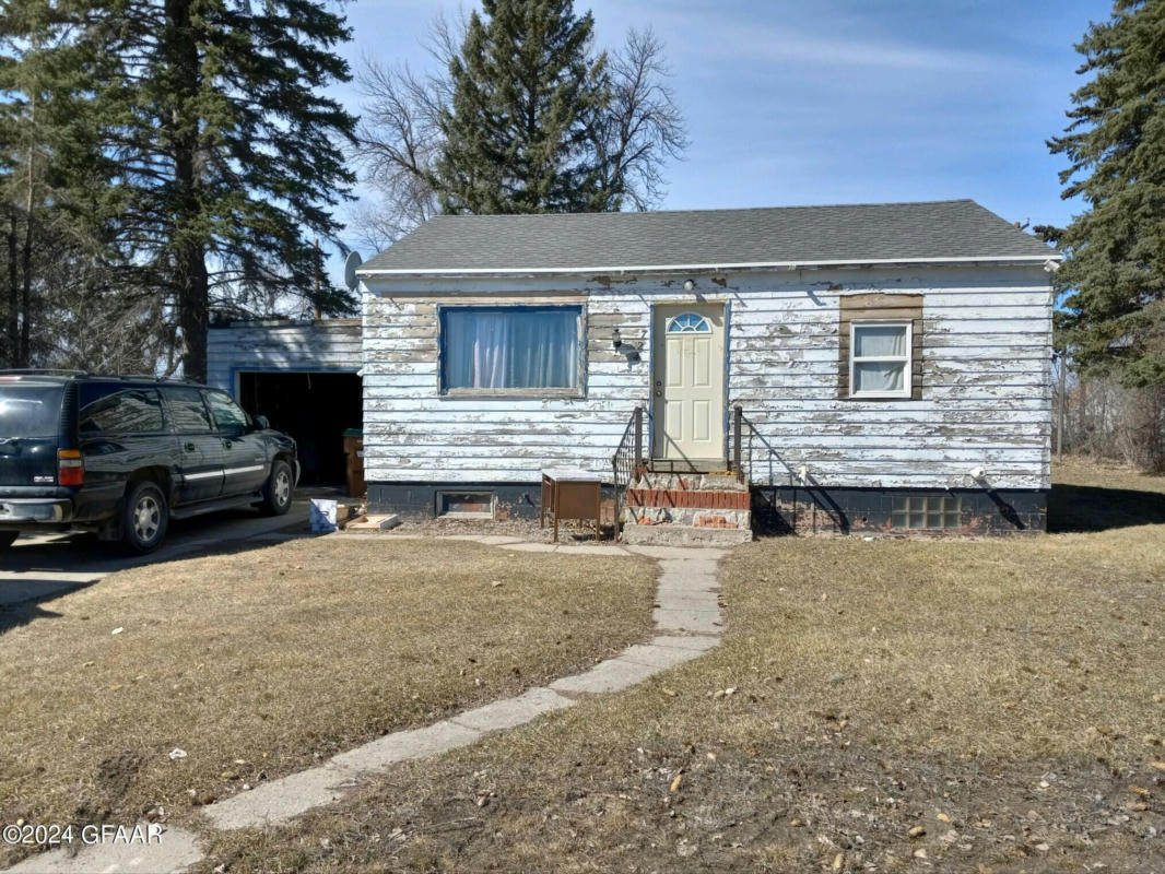 724 TERRY AVE, LARIMORE, ND 58251, photo 1 of 23