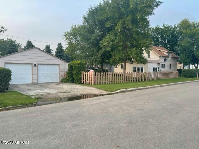 109 7TH ST E, PARK RIVER, ND 58270, photo 1 of 18