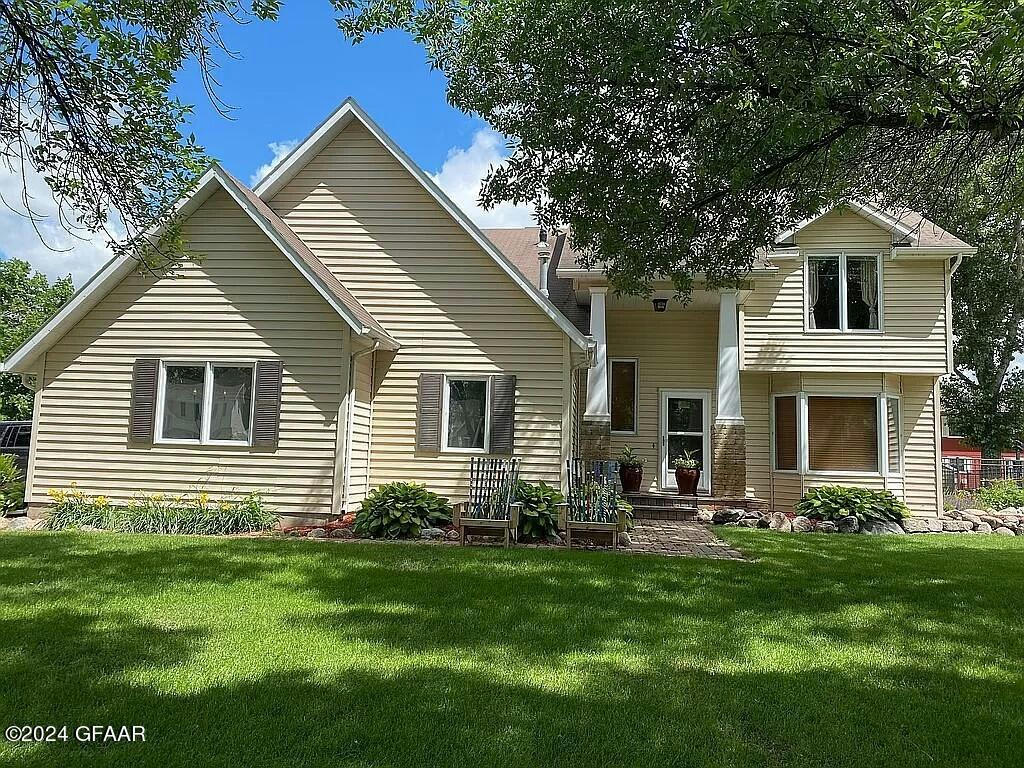 1909 20TH ST NW, EAST GRAND FORKS, MN 56721, photo 1 of 28
