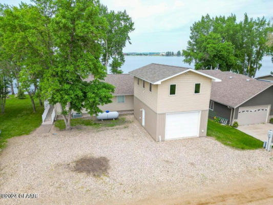 1032 GOLDEN SHORES DR, HATTON, ND 58240, photo 2 of 61