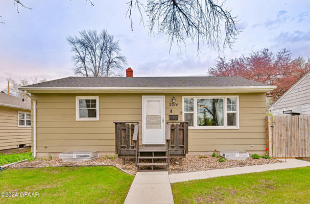 2214 6TH AVE N, GRAND FORKS, ND 58203 - Image 1
