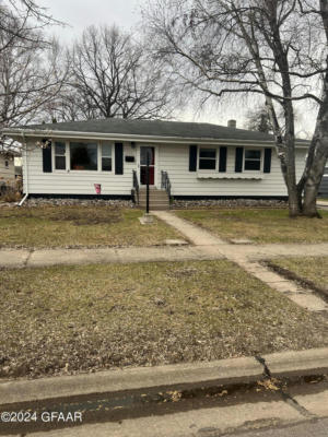 515 22ND AVE S, GRAND FORKS, ND 58201 - Image 1