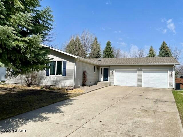 3382 PRIMROSE CT, GRAND FORKS, ND 58201, photo 1 of 2