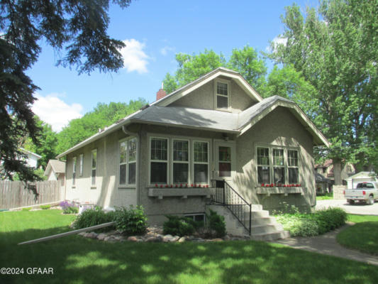 622 13TH AVE S, GRAND FORKS, ND 58201 - Image 1