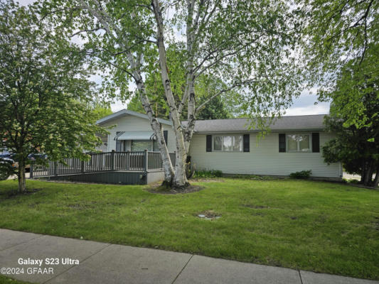 3209 CHERRY ST, GRAND FORKS, ND 58201 - Image 1